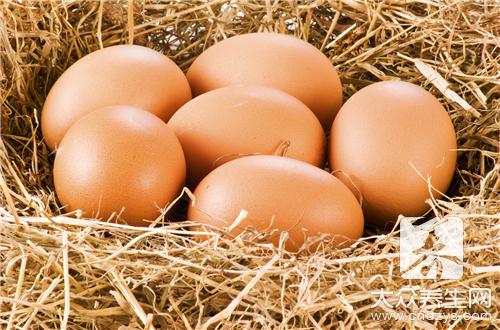 土鸡蛋和洋鸡蛋哪个更好？如何辨别新鲜鸡蛋