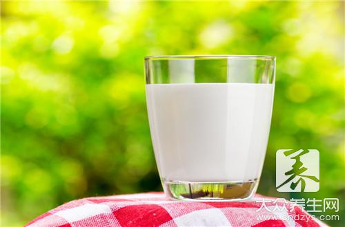 十大经典的牛奶食疗法 温中补虚，益精补气