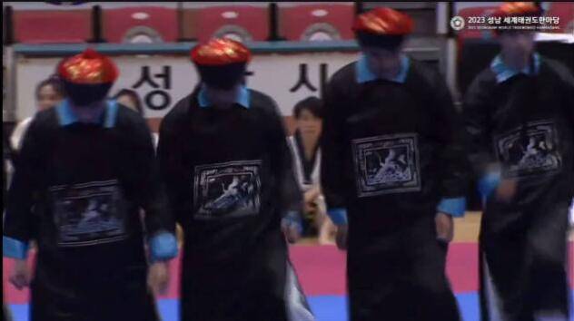 世界跆拳道大赛 中国队跳“僵尸舞”