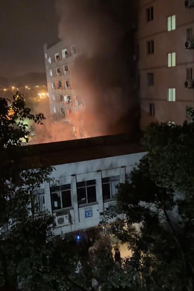 中南大学辟谣宿舍楼起火